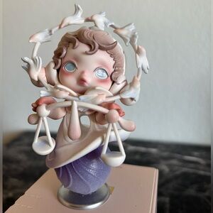 Skullpanda The Paradox Figurine - Confirmed The Asymmetrical Balance